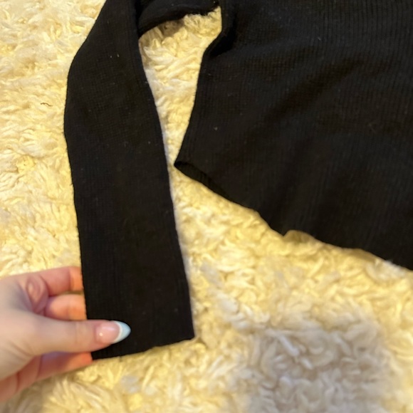 PacSun Cropped Long Sleeve Sweaters - Picture 2 of 5